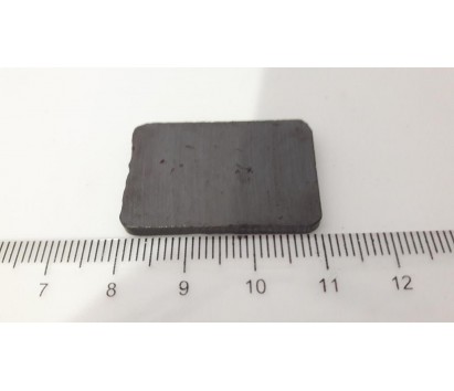 Block magnet (30 mm x 20 mm x 3 mm)