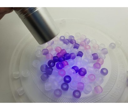 UV detecting beads