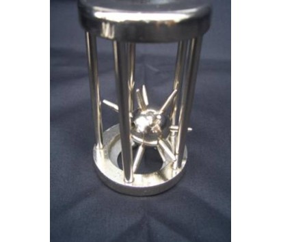 Spike ball in cage