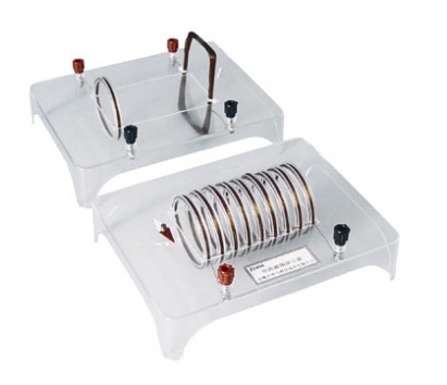 Electromagnetic field demonstrator